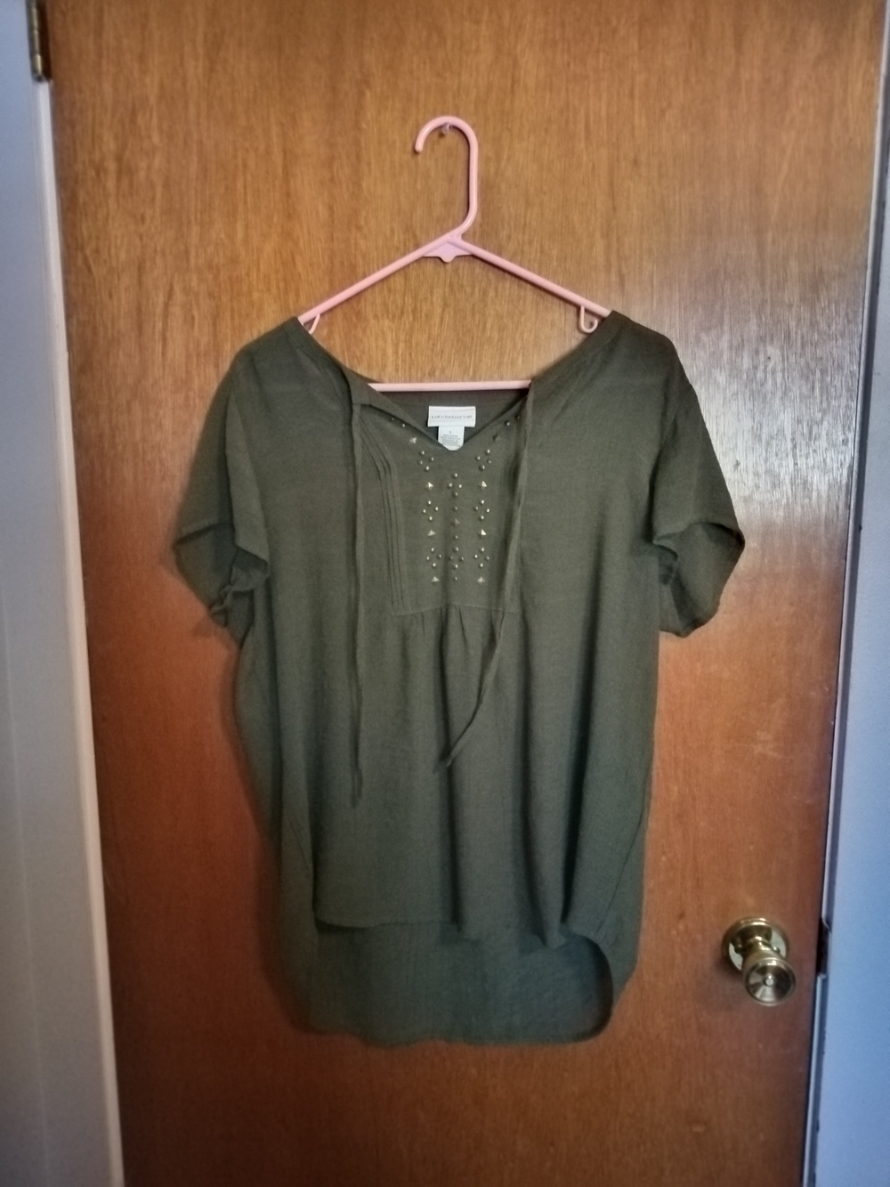 Liz Claiborne Olive Green Short-Sleeve Blouse with Studded Front and Tie